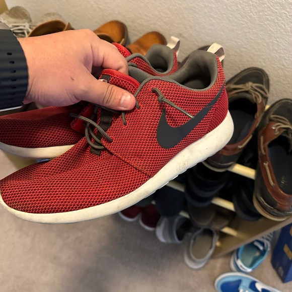 Old shoes make offer - Picture 10 of 14